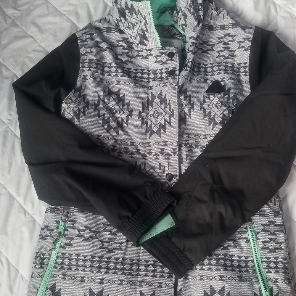 Snowboard jacket